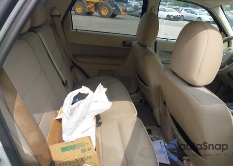 2010 Ford Escape Xlt from USA, damaged, VIN 1FMCU9DG8AKD30421